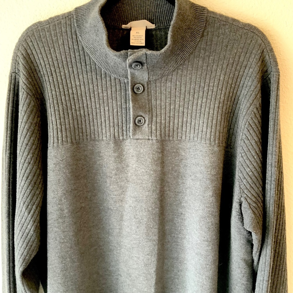 LIKE NEW! Duluth Trading Co Mens Wool Sweater Gray Size XL Pullover Button
